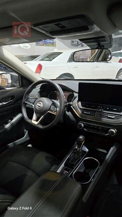 نيسان ألتيما